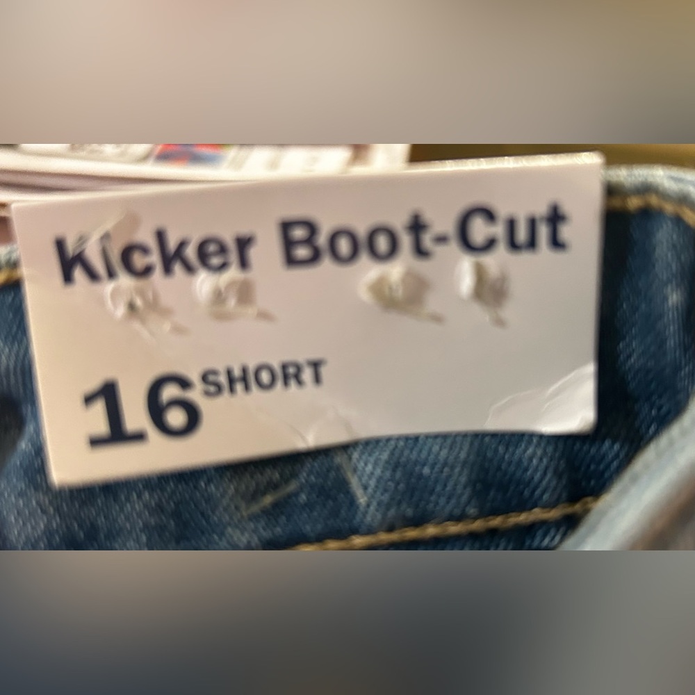 Old Navy Mid Rise Jeans - Picture 4 of 5